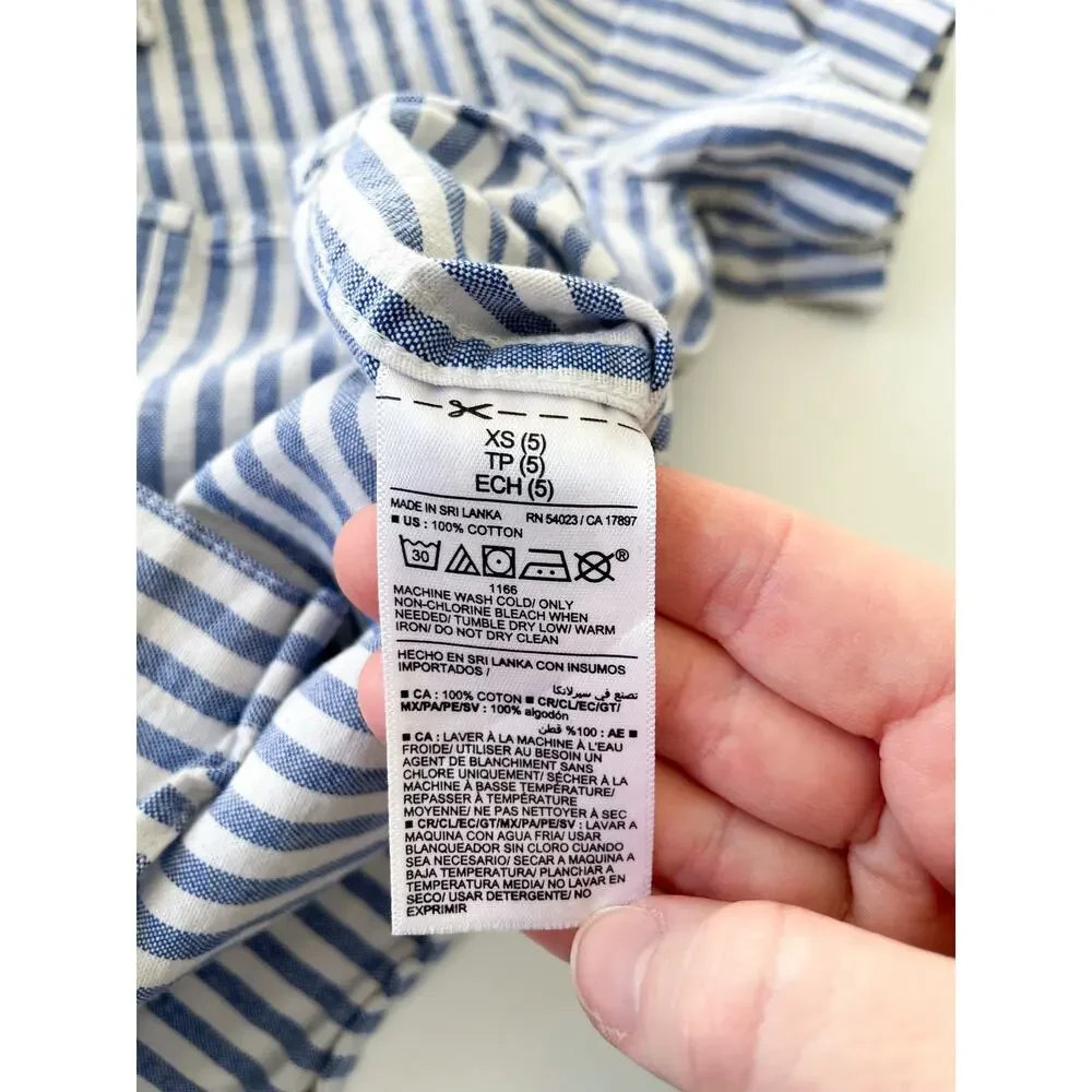 Boy's Old Navy Blue and White Vertical Stripe Short Sleeve Button Down Size XS 5